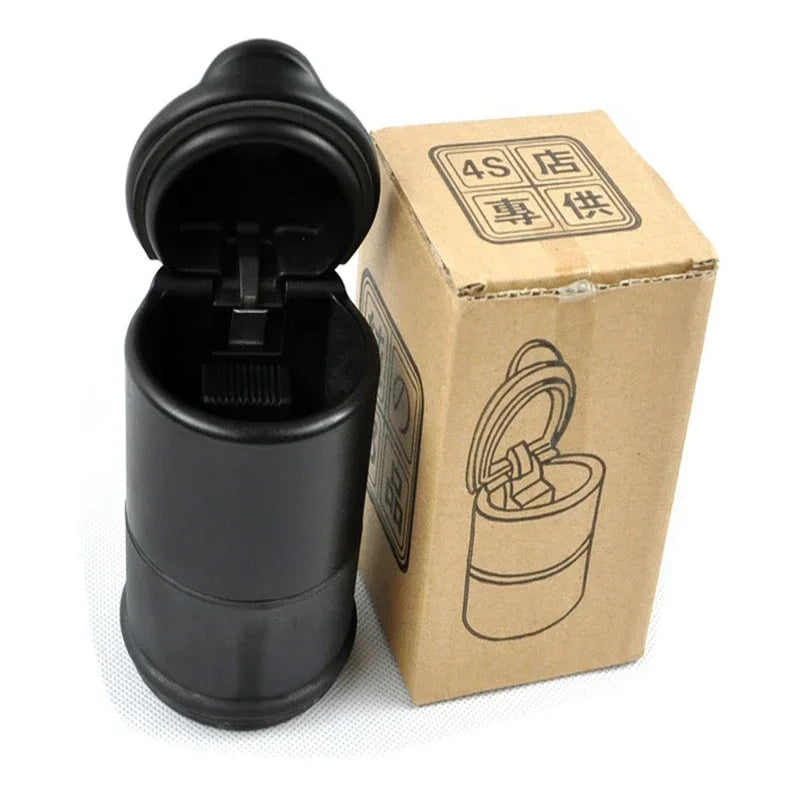 מאפרת רכב קומפקטית בנפח גדול – נוחה לשימוש, אינה תופסת מקום ומתאימה לכל דגמי הרכב. מושלמת לשמירה על ניקיון וסדר בתא הנוסעים.